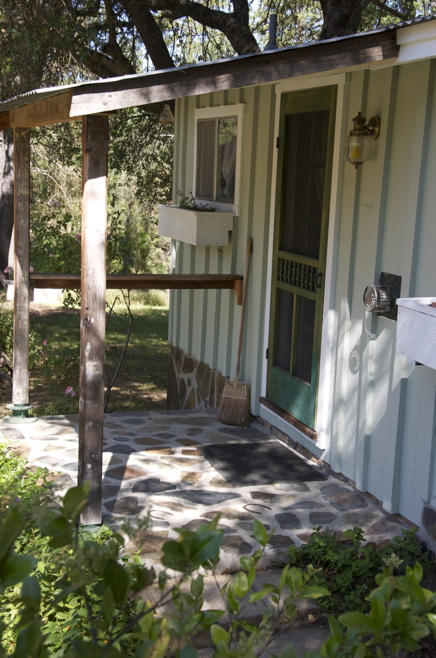 The Country Cottage BnB at Meadow Creek Ranch Inn in Mariposa, California near Yosemite National Park