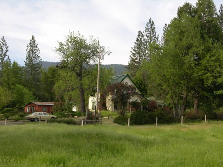Meadow Creek Ranch Inn Bed and Breakfast Inn in Mariposa California near Yosemite National Park
